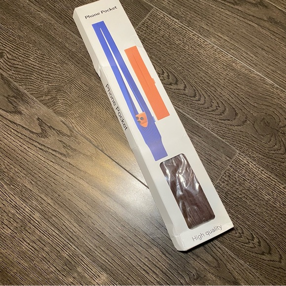 iPhone Pocket x ISSEY MIYAKE - Picture 5 of 10